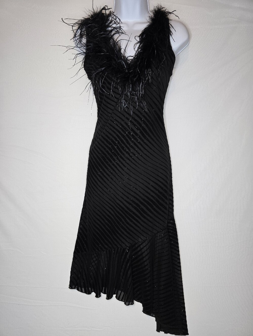 Oggi Collection Vtg Black Feather Trim Cocktail Dress Medium Glitter Asymmetric